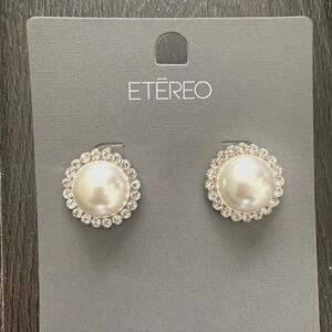 Brand new Etereo earring